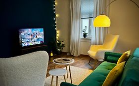# One Apartment's / Parkplatz / Schlossplatz